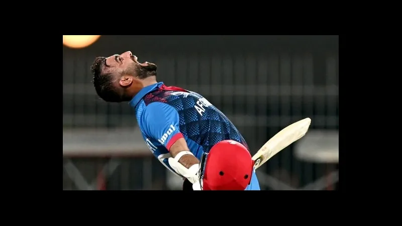 Cầu thủ Afghanistan mạnh mẽ đối mặt với cầu thủ Pakistan trong trận đấu quyết liệt Cầu thủ Afghanistan mạnh mẽ đối mặt với cầu thủ Pakistan trong trận đấu quyết liệt