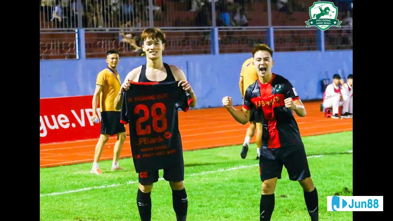 Ninh Bình FC trở lại V.League 2025/26: Hoàng Đức lĩnh xướng 8 nguyen hoang duc ganh ninh binh fc v league